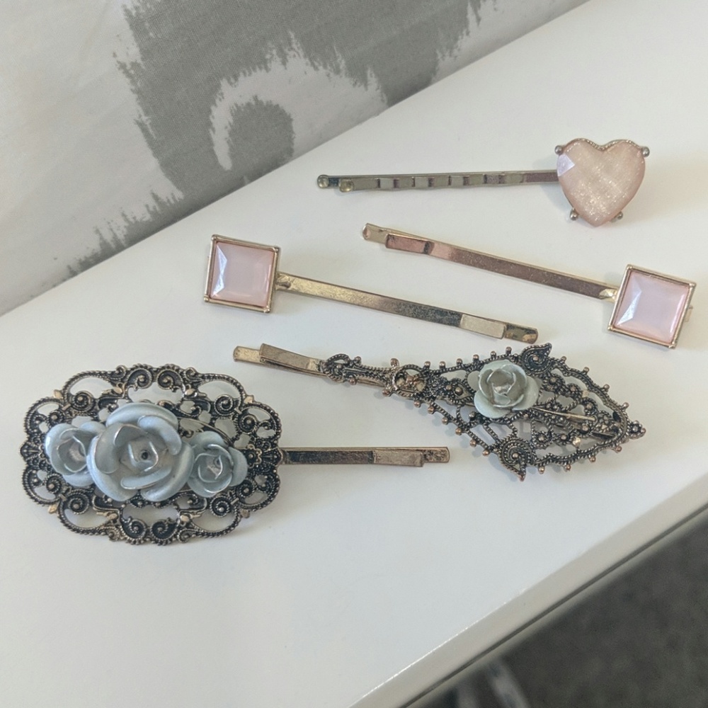 Assorted hair barrettes
